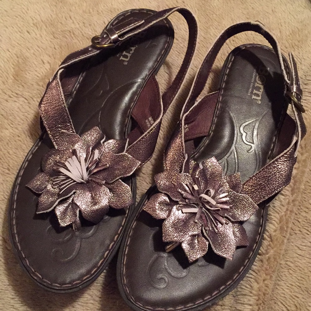 $10 PRICE ⭐️Born Sandals